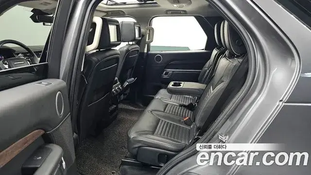 Land Rover Discovery 5 2019 — Photo 20/20