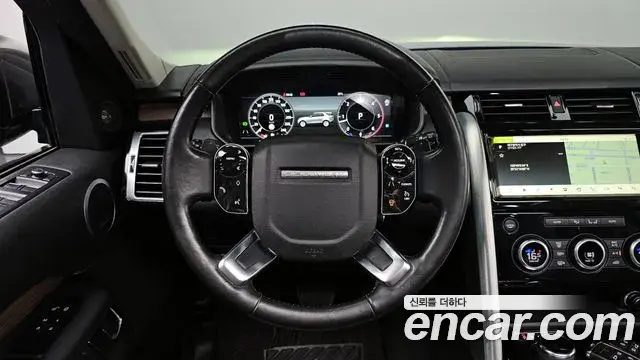 Land Rover Discovery 5 2019 — Photo 16/20