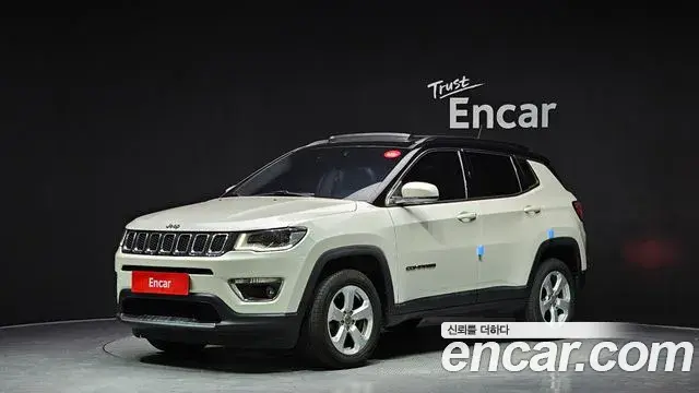 Jeep Compass 2019 — Фото 1/20