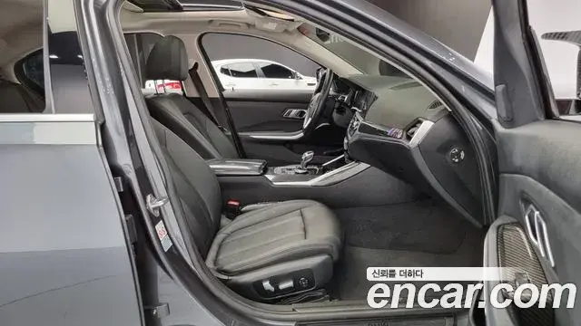 BMW 3 Series 2019 — Фото 10/20