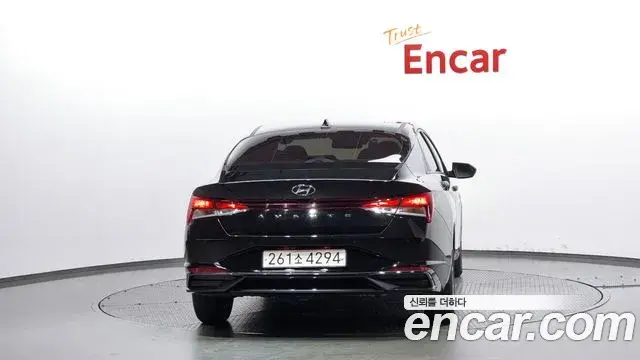 Hyundai The New Avante Hybrid 2020 — ფოტო 18/20