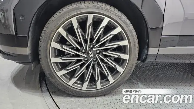 Hyundai Santa Fe 2023 — Şəkil 8/20
