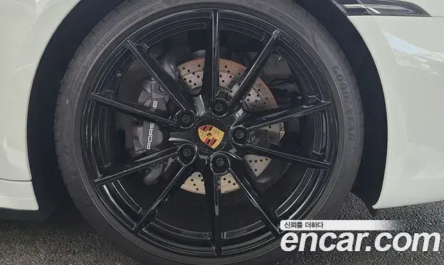 Porsche 911 2024 — ფოტო 5/18