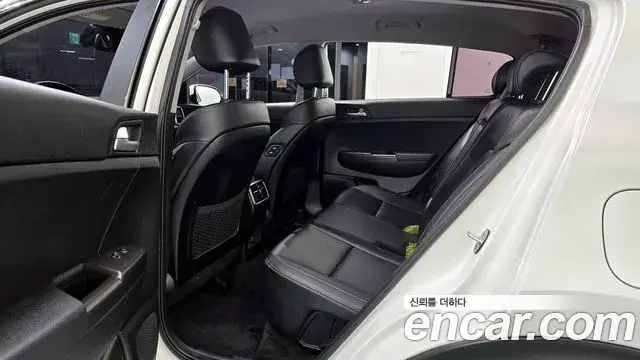 Kia Sportage The Bold 2020 — ფოტო 9/20