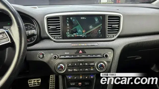 Kia Sportage The Bold 2020 — ფოტო 18/20