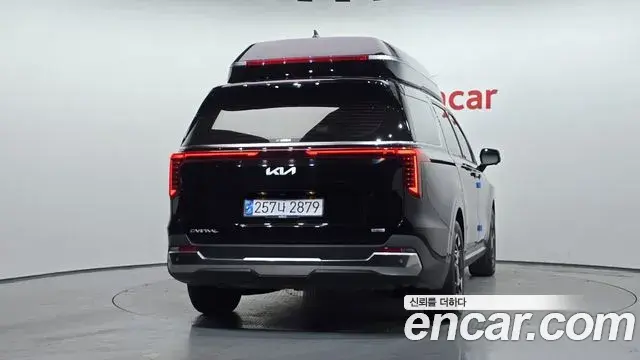 Kia Carnival 2024 — ფოტო 13/20