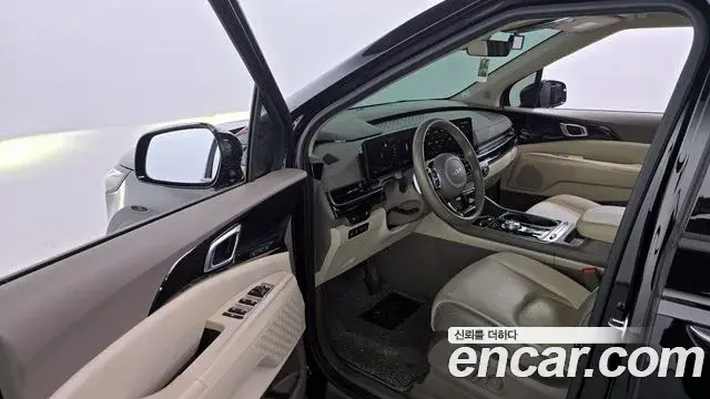 Kia Carnival 2024 — ფოტო 16/20