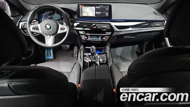 BMW 5 Series 2021 — Şəkil 16/20