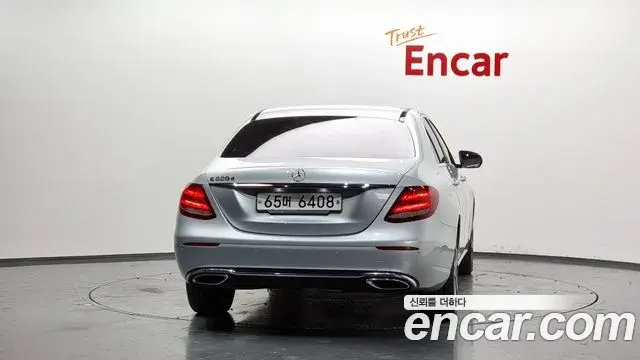 Mercedes-Benz E-Class 2019 — Şəkil 20/20