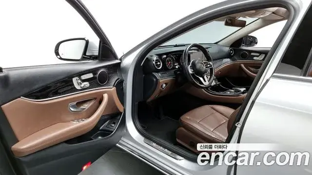 Mercedes-Benz E-Class 2019 — Şəkil 14/20
