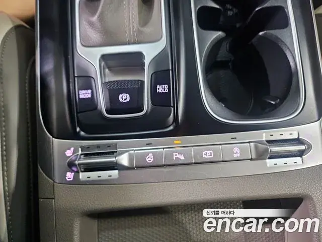 Kia Carnival 2021 — Фото 13/16