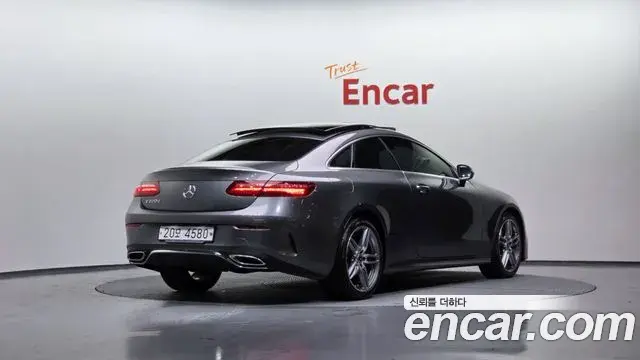 Mercedes-Benz E-Class 2019 — Şəkil 12/20