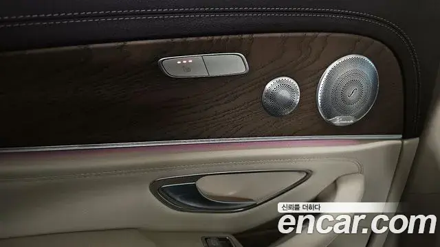 Mercedes-Benz E-Class 2020 — ფოტო 5/20