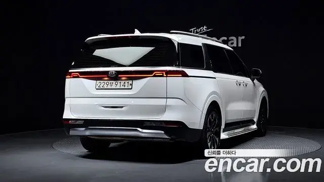 Kia Carnival 2020 — Фото 2/20