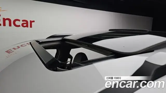 Kia Carnival 2022 — ფოტო 13/20