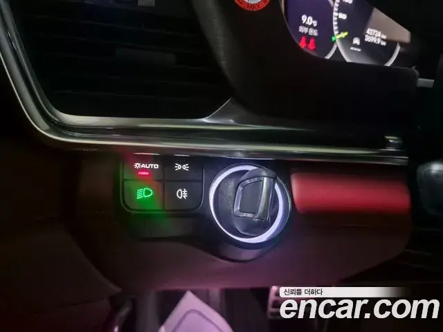 Porsche Panamera 2023 — ფოტო 2/20