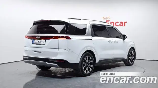 Kia Carnival 2022 — Фото 2/20