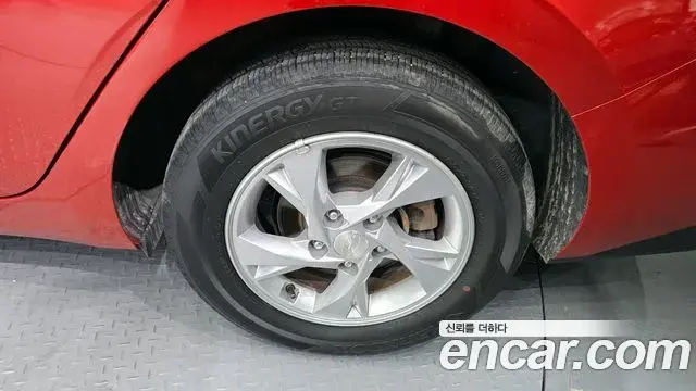 Hyundai The New Avante Hybrid 2022 — ფოტო 12/20