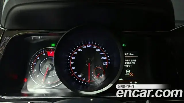 Hyundai The New Avante Hybrid 2022 — ფოტო 3/20