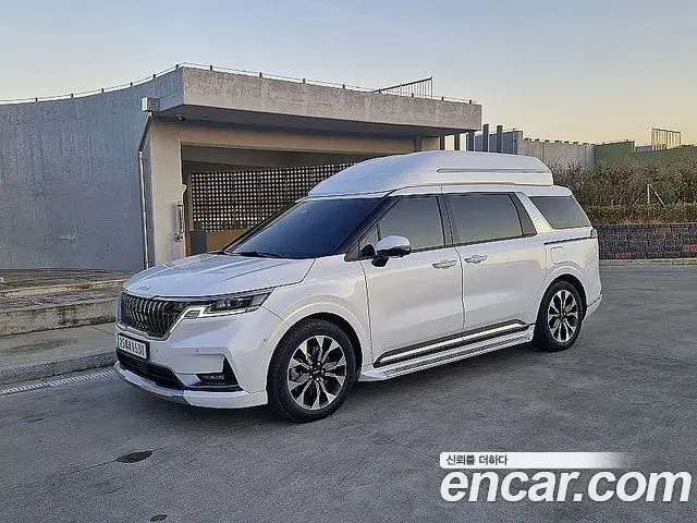Kia Carnival 2021 — Фото 2/20