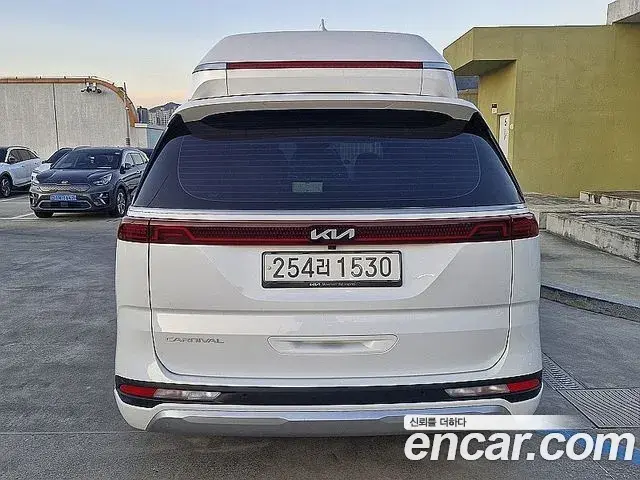 Kia Carnival 2021 — Фото 6/20