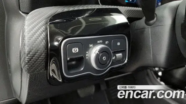 Mercedes-Benz A-Class 2020 — Photo 20/20