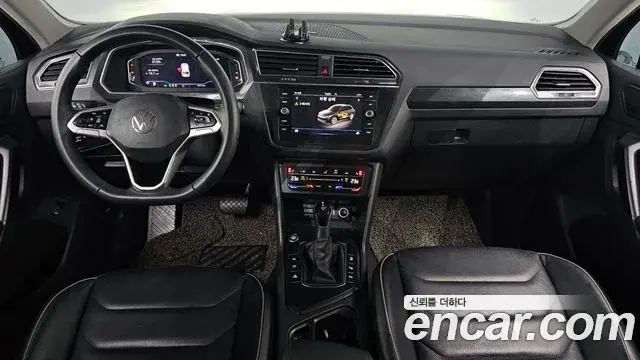 Volkswagen Tiguan 2021 — Photo 4/20