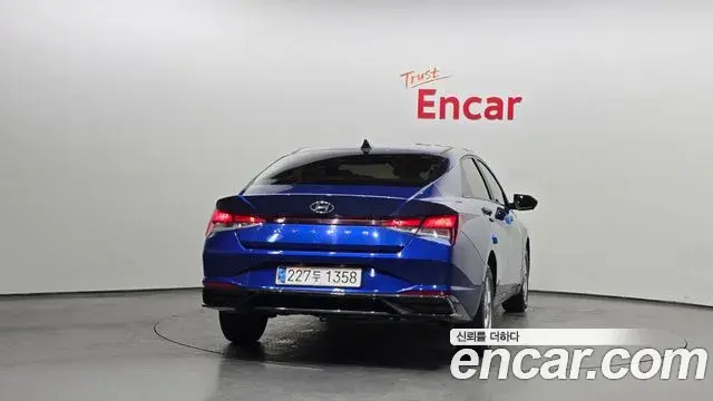 Hyundai The New Avante Hybrid 2020 — ფოტო 18/20