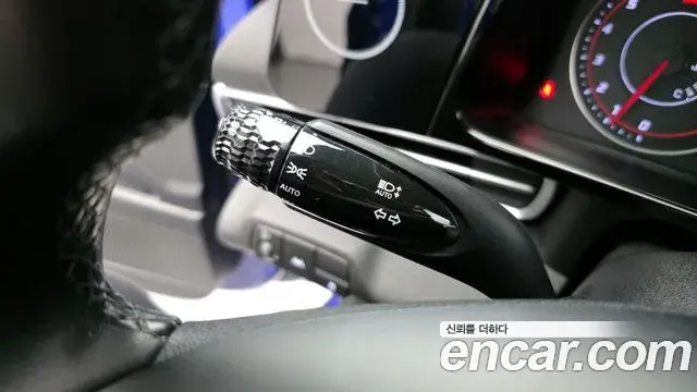 Hyundai The New Avante Hybrid 2020 — ფოტო 12/20