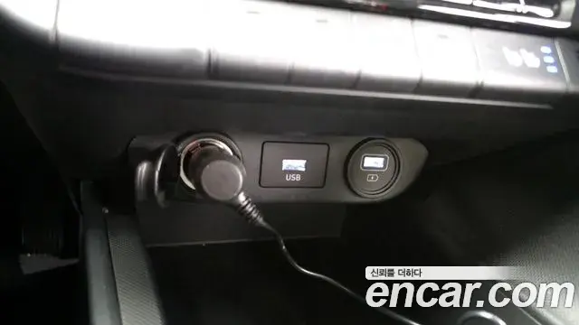 Hyundai The New Avante Hybrid 2020 — ფოტო 10/20