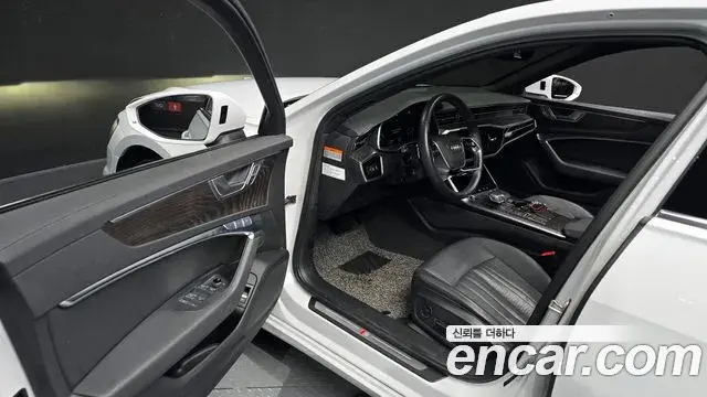 Audi A6 2022 — Photo 12/20