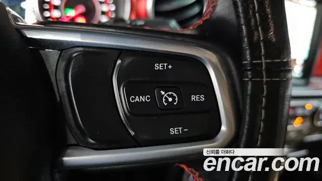 Jeep Wrangler 2020 — Şəkil 10/20