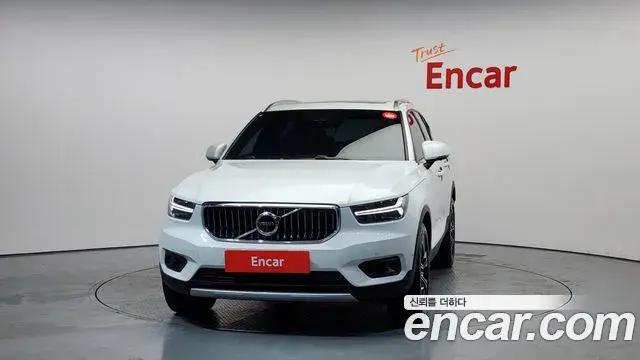 Volvo XC40 2021 — Şəkil 19/20