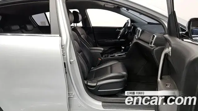 Kia Sportage The Bold 2019 — ფოტო 13/20