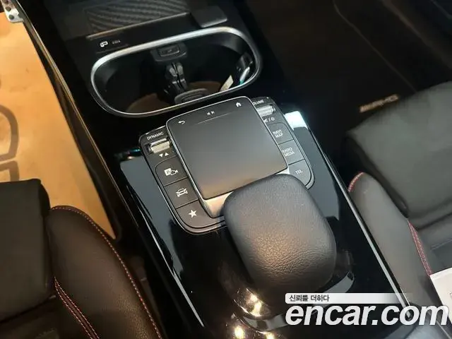 Mercedes-Benz CLA-Class 2023 — Фото 13/17