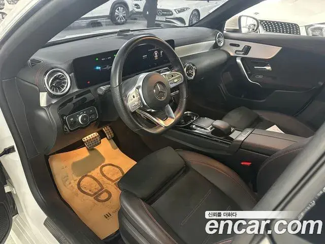 Mercedes-Benz CLA-Class 2023 — Фото 14/17