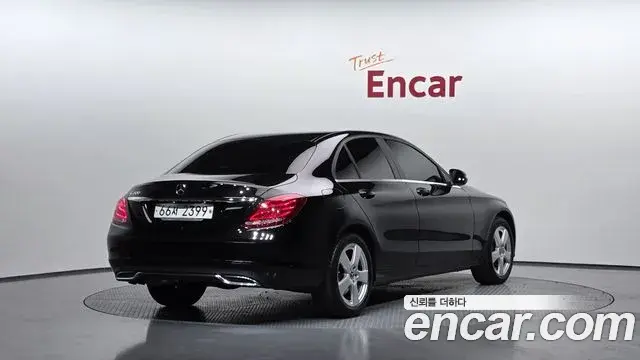 Mercedes-Benz C-Class 2018 — Şəkil 20/20