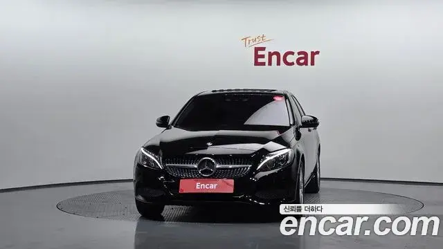 Mercedes-Benz C-Class 2018 — Şəkil 11/20
