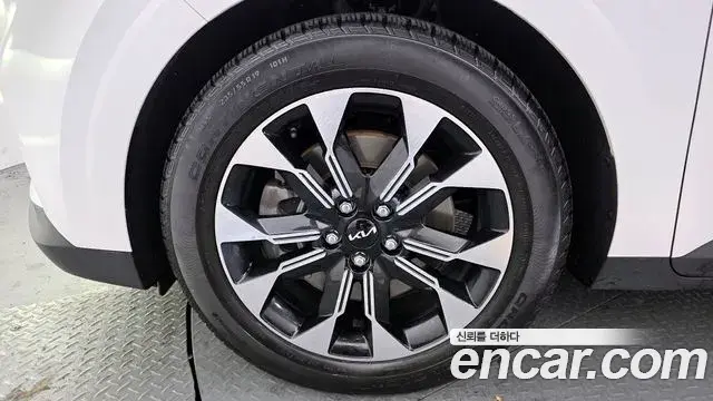 Kia Carnival 2020 — Фото 5/20