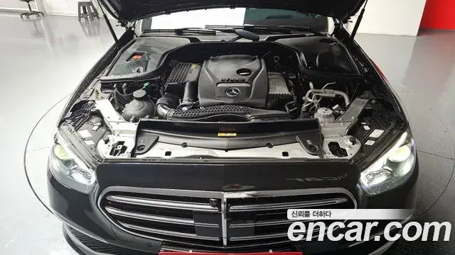 Mercedes-Benz E-Class 2020 — Фото 6/20