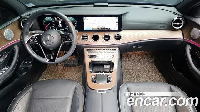 Mercedes-Benz E-Class 2020 — Фото 7/20