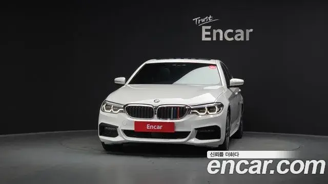 BMW 5 Series 2020 — Photo 13/20
