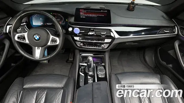 BMW 5 Series 2020 — Photo 7/20