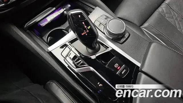 BMW 5 Series 2023 — Фото 9/20