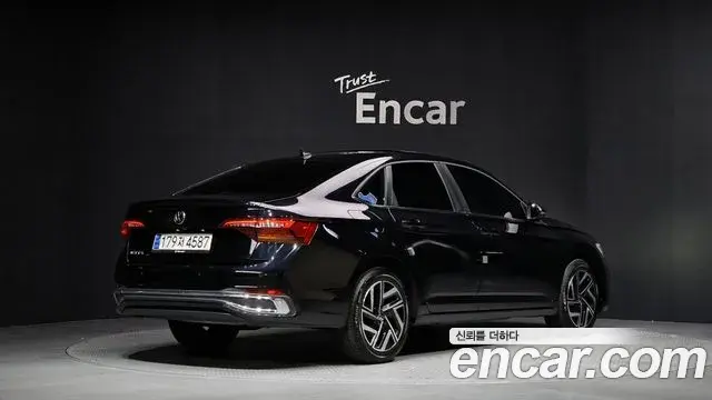 Volkswagen Jetta 2024 — Photo 18/20