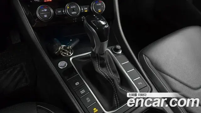 Volkswagen Jetta 2024 — Photo 12/20