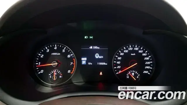 Kia Stinger 2019 — ფოტო 13/20