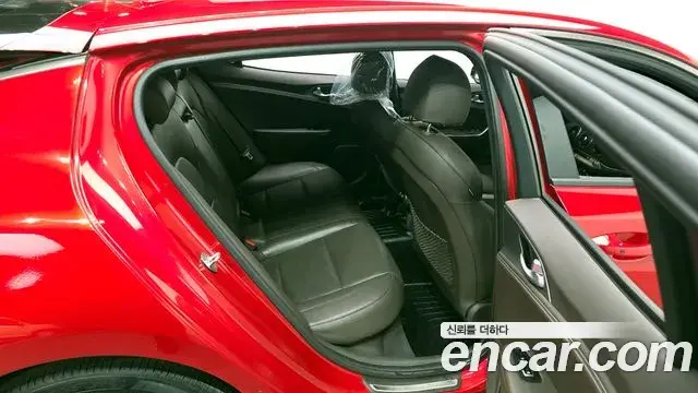 Kia Stinger 2019 — ფოტო 20/20
