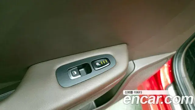 Kia Stinger 2019 — ფოტო 16/20