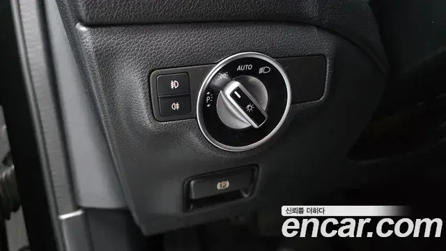 Mercedes-Benz GLA-Class 2018 — Şəkil 5/20
